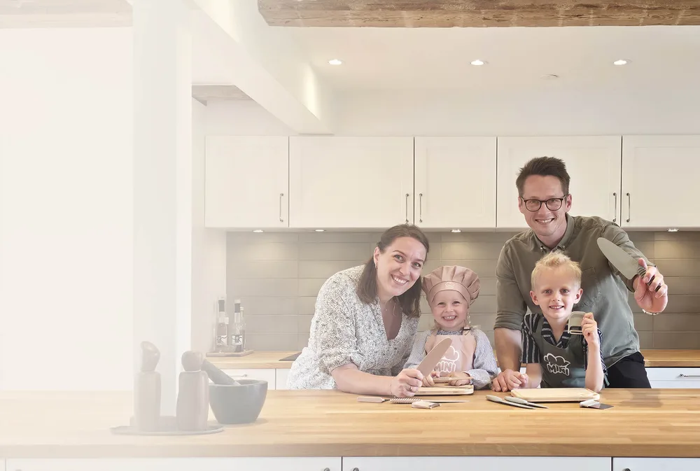 Famiglia con prodotti MINI Family